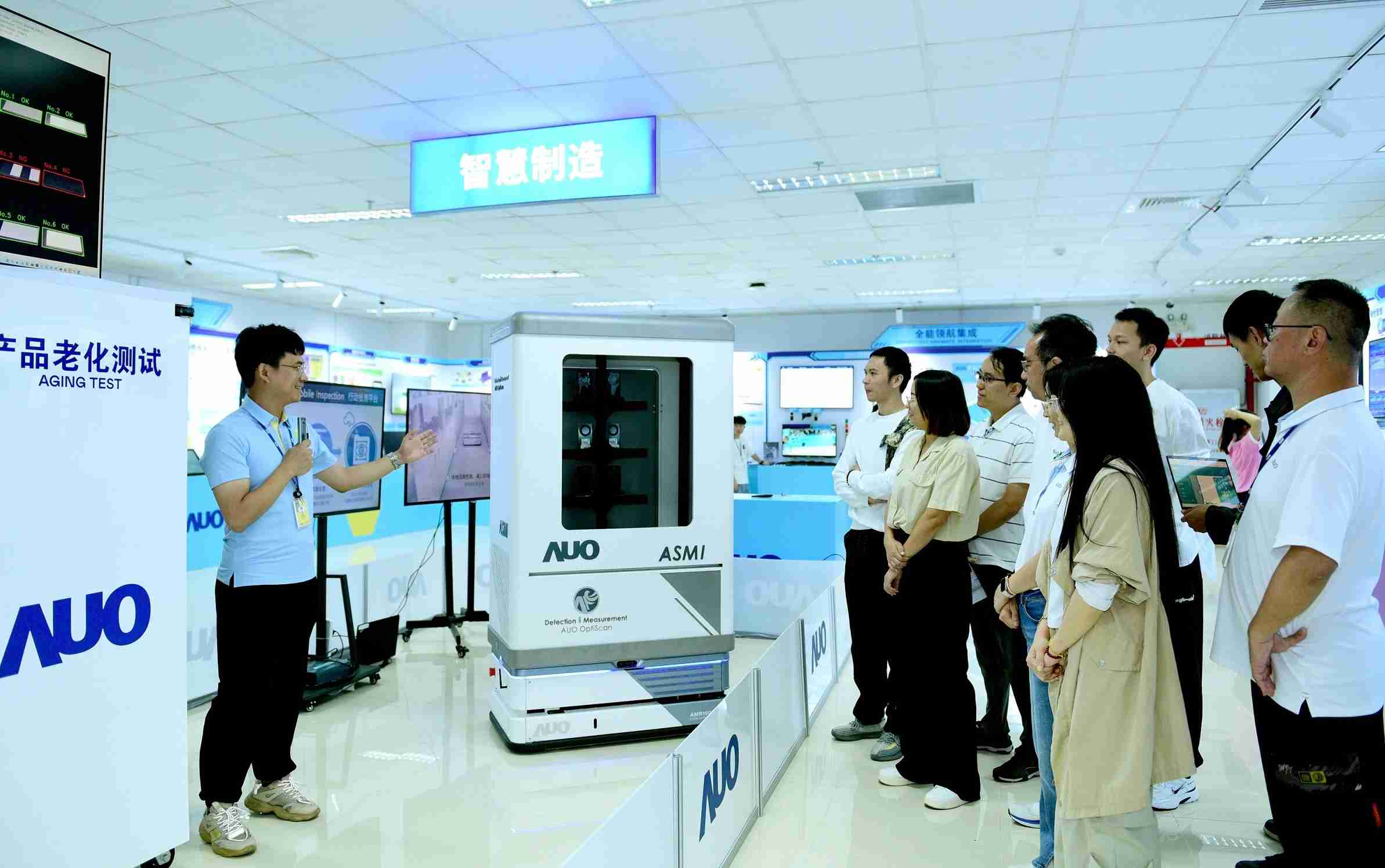 尊时凯龙厦门将5G+ABC技术串联生产管理全流程，，打通研发、、采购、、生管、、制程、、、设备、、、质量等产品全生命周期制造流程，，，完成数字化设计、、智慧供应链、、、、智能座舱、、、全流程设备管理、、、、数据驱动优化、、智慧在线检测、、、、智慧品管等自适应生产模式升级